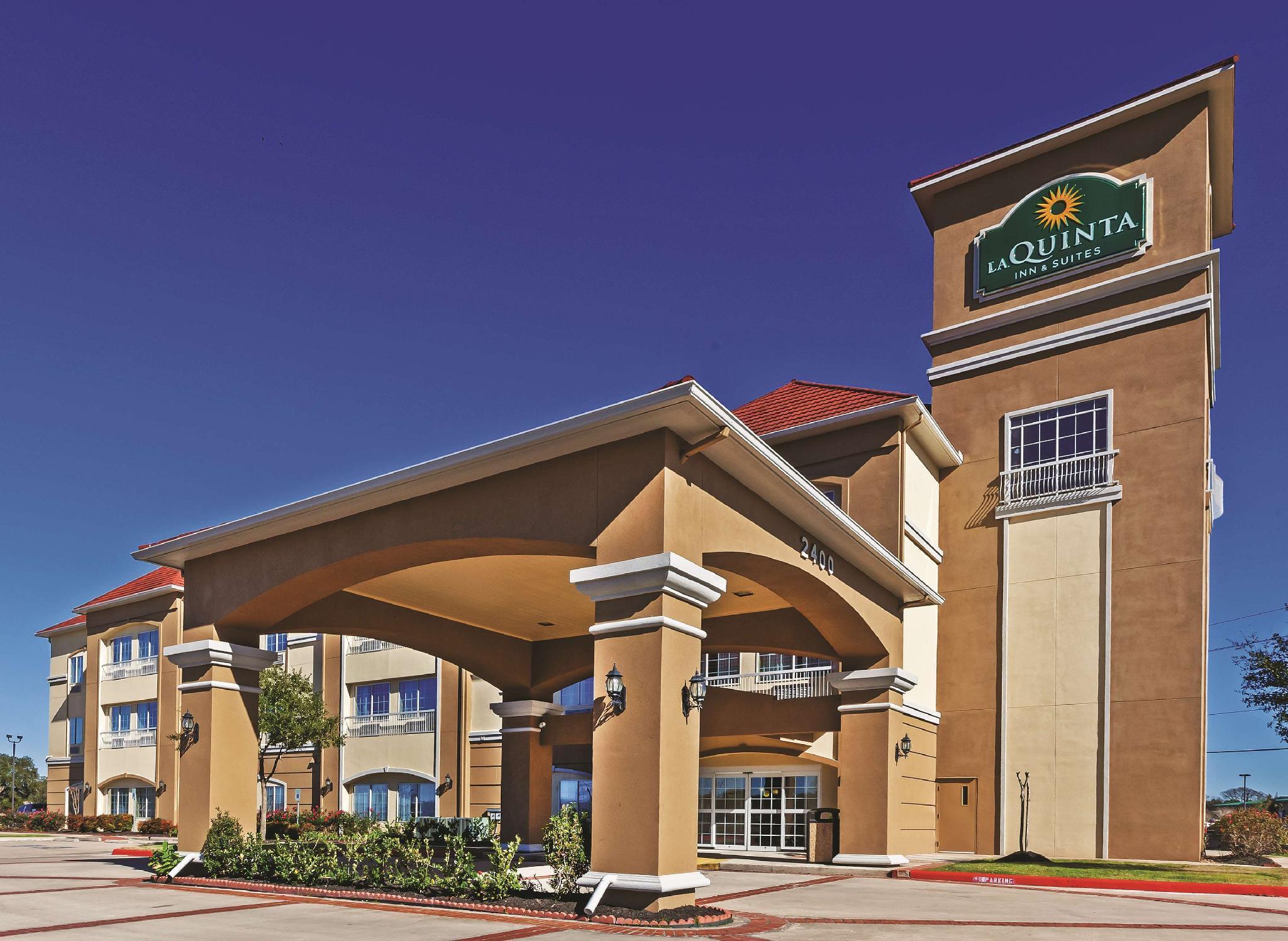 La Quinta By Wyndham Angleton Hotel Exterior foto